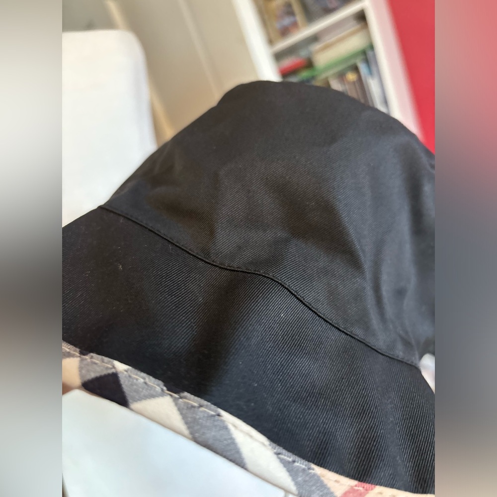 Burberry “Nova Check” Bucket Hat; sz M - Picture 9 of 12